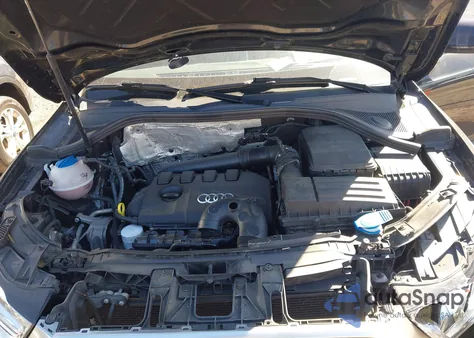 2016 Audi Q3 2.0T Premium Plus z USA, uszkodzony, nr VIN WA1BFCFS8GR019042